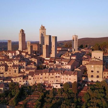 Castello Di Fulignano Ildebrando Superior Apartment Сан Джиминяно Екстериор снимка